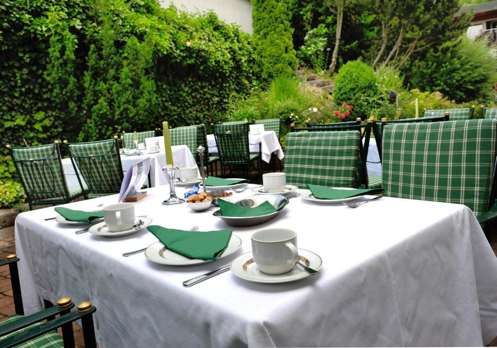 Hotel Gasthof Der Krug Stegaurach エクステリア 写真