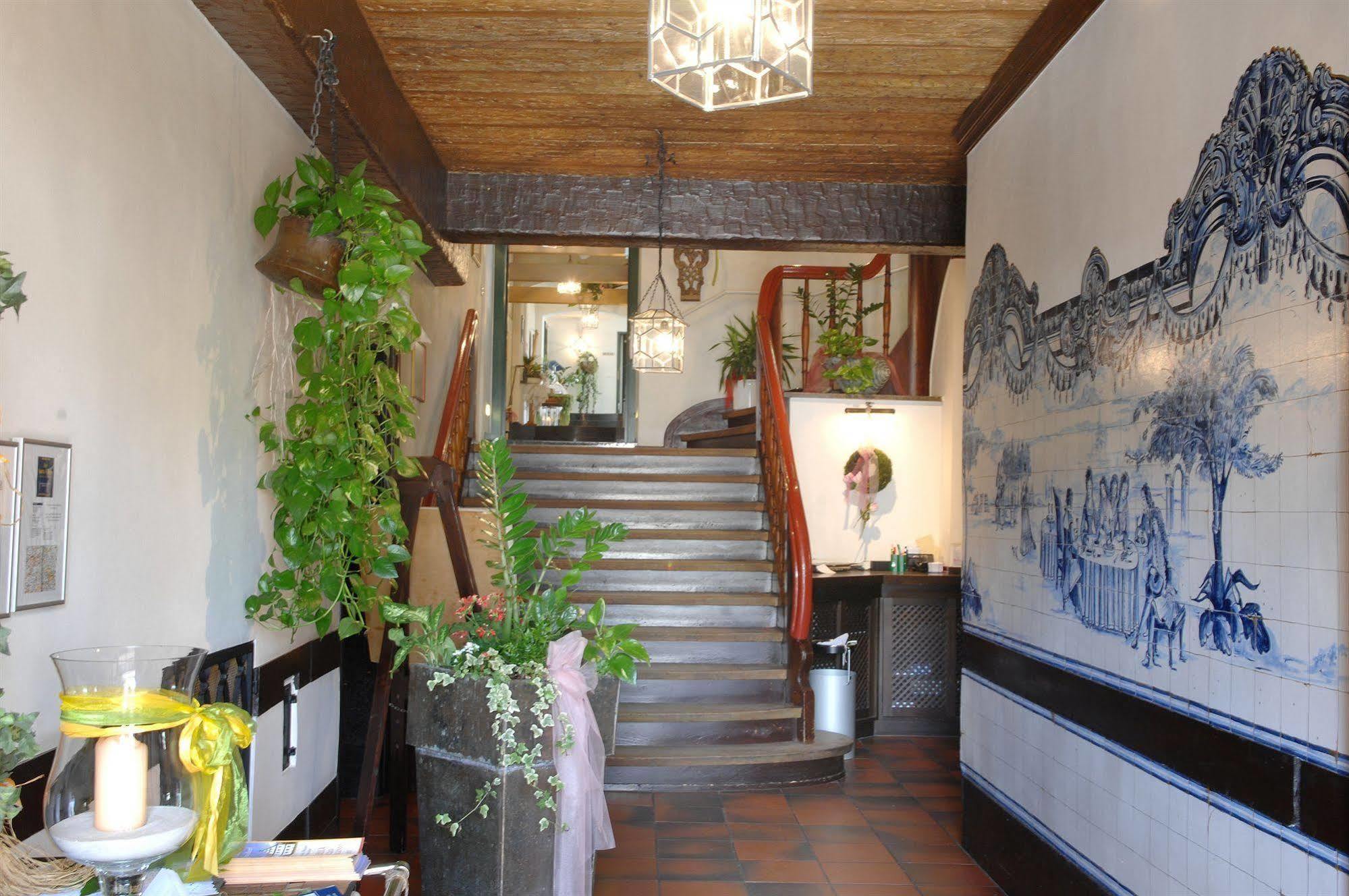 Hotel Gasthof Der Krug Stegaurach エクステリア 写真