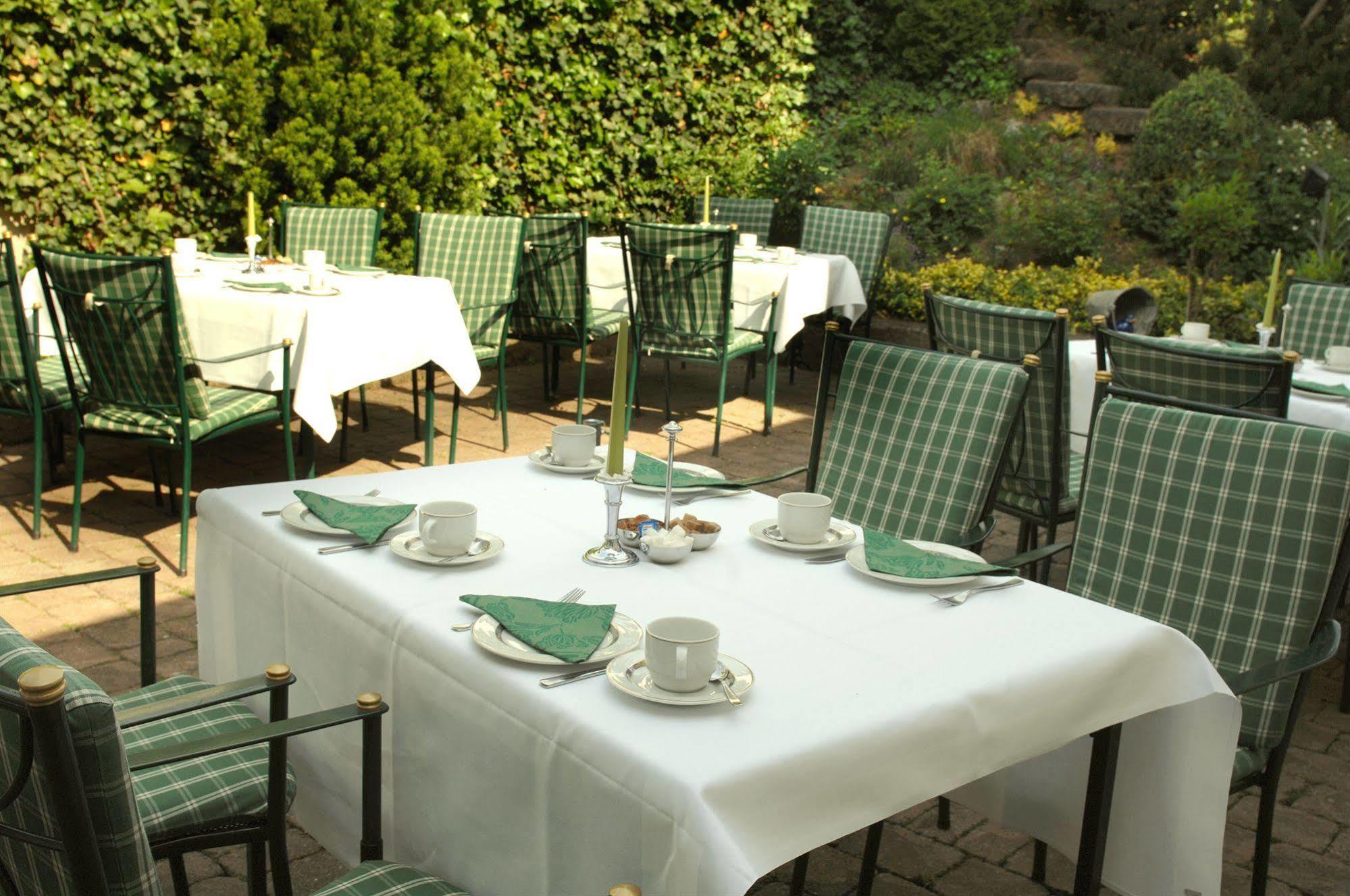 Hotel Gasthof Der Krug Stegaurach エクステリア 写真